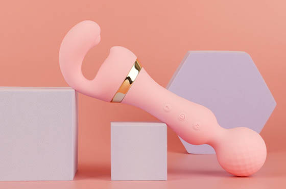 女性遥控情趣玩具，掌控乐趣