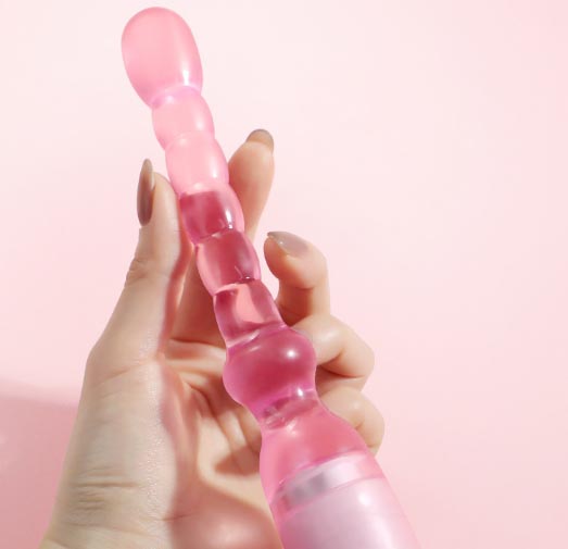 女生玩情趣玩具：女生享受性福玩具