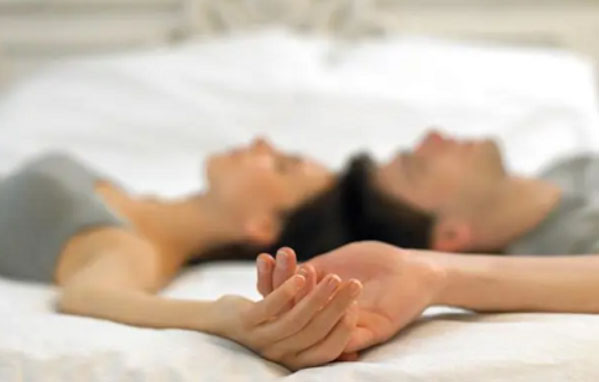 帮女性口交的技巧:女性口交技巧大全 帮女性口交的技巧:女性口交技巧大全