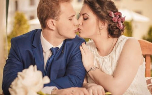 女生摸男生的技巧：女生熟练掌握摸男生技巧
