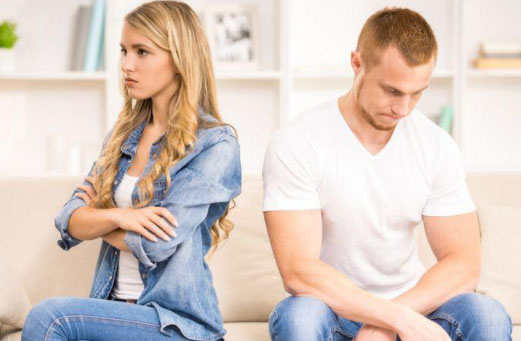 夫妻同房频率多少合适：夫妻性生活频率调查出炉，惊人数字曝光