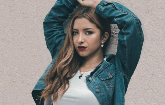 中年女人穿的短靴子：迷人时尚！中年女性时髦短靴穿搭技巧
