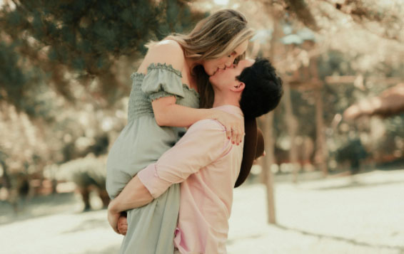 怎么让老婆主动：5招让老婆主动！失去激情的婚姻也能燃起爱的火花