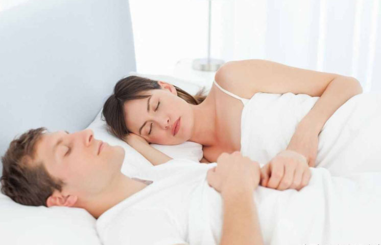 上了老婆的姐姐：惊味同趣！老婆的姐姐出镜，身材火辣惊艳全场