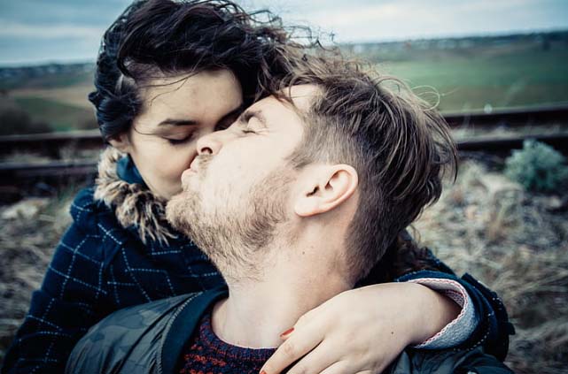 我的情人被老婆发现：被老婆发现！我的情人下场堪忧