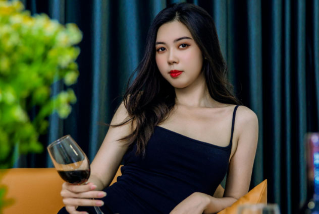 女人下巴：女人下巴的秘密，如何重塑你的面部轮廓吸引力十足！