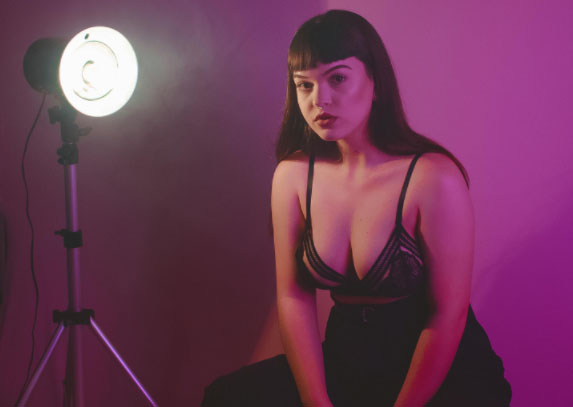 女人深浅：揭秘女性心理的微妙层次，探索内心深处的秘密