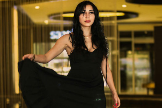 女人额头大：打造完美发型，轻松修饰女人的额头大问题！
