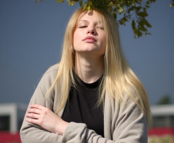 巨蟹座什么性格女生：揭秘巨蟹座女生的独特魅力与性格特征