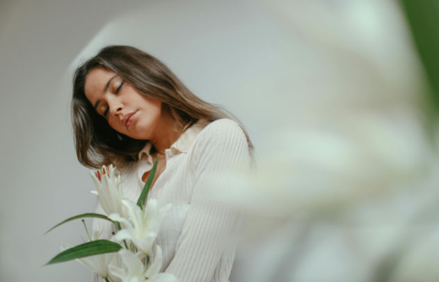女生左耳发烫代表什么：女生左耳发烫的秘密，你绝对想知道的真相！
