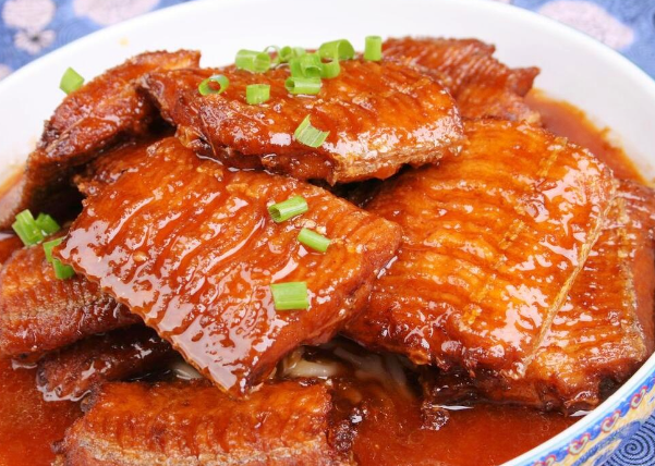 带鱼最经典的5种做法！外酥里嫩，香到骨头都想啃