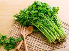 会产生黑色素的食物有哪些 四类食物要少吃为妙