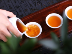 茶叶里面可以加蜂蜜吗 专家详解其功效与作用