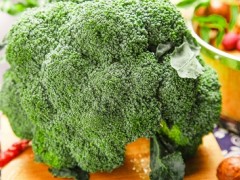 保护眼睛吃什么食物 四种食物有效护眼