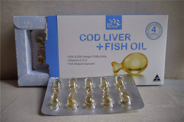 鱼肝油对眼睛的功效 鱼肝油对近视眼有帮助吗 鱼肝油对眼睛的功效 鱼肝油对近视眼有帮助吗