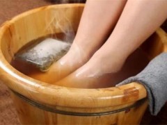 花椒泡脚放多少合适 花椒泡脚用籽还是壳好