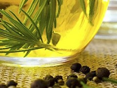 葡萄籽油和橄榄油哪个好？葡萄籽油和橄榄油区别