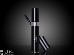 迪奥睫毛膏怎么样？刷完睫毛膏再夹一次睫毛更卷翘
