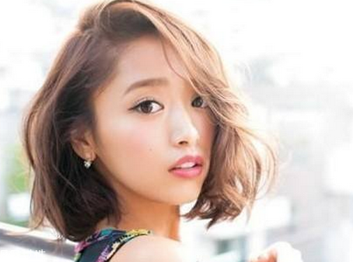 2018年流行长发还是短发 脸大的女生适合这些发型 2018年流行长发还是短发 脸大的女生适合这些发型