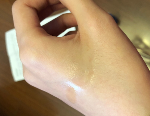 单方精油可以直接涂脸上吗？哪些单方精油可以直接涂抹
