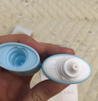 安耐晒儿童蓝瓶和安耐晒小金瓶对比 安耐晒儿童蓝瓶和安耐晒小金瓶对比