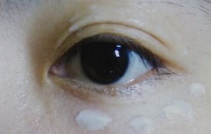 雅姿和雅诗兰黛眼霜哪个好?雅姿vs雅诗兰黛眼霜 雅姿和雅诗兰黛眼霜哪个好?雅姿vs雅诗兰黛眼霜