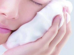 泡沫洁面乳怎么用 洁面泡沫正确使用方法