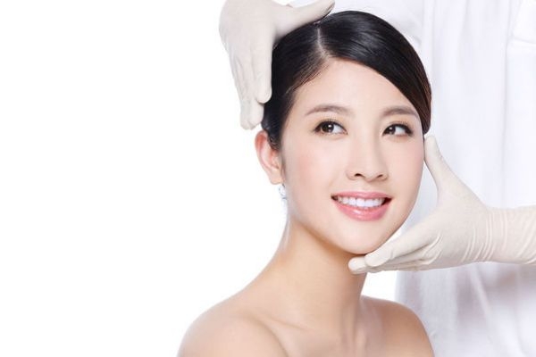 20岁用什么牌子的护肤品好 20岁女生适合用的护肤品 20岁用什么牌子的护肤品好 20岁女生适合用的护肤品