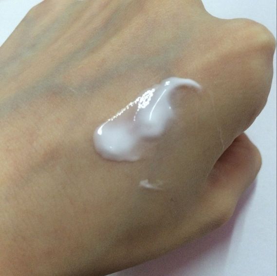 丸美眼霜效果怎么样?丸美眼霜好用吗?