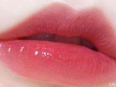 唇釉唇彩唇蜜有什么区别 口红和唇彩怎么搭配用