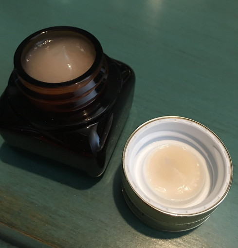 雅诗兰黛小棕瓶眼霜怎么样?雅诗兰黛小棕瓶眼霜好用吗? 雅诗兰黛小棕瓶眼霜怎么样?雅诗兰黛小棕瓶眼霜好用吗?