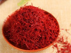 男人长期喝藏红花的好处有哪些 详解喝藏红花的8大好处