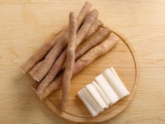 吃什么润肺养肺最快 五种润肺养肺食物