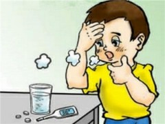 揭秘舌苔发黑是什么原因导致的