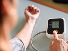 年轻人血压高怎么解决 四种方法让血压降低
