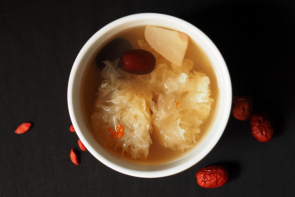 银耳雪梨汤3.jpg