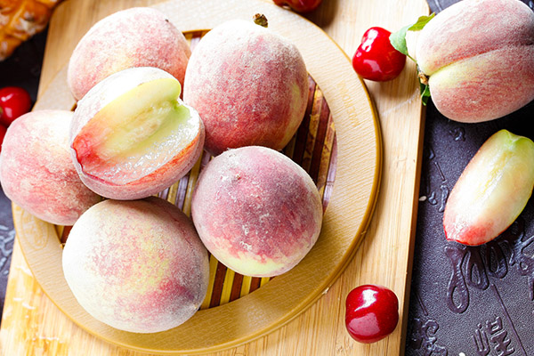 桃子是凉性还是热性 桃子的功效与作用