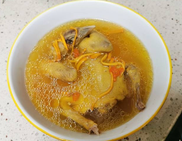 鸽子肉和什么一起炖汤最有营养 鸽子搭配什么炖汤好