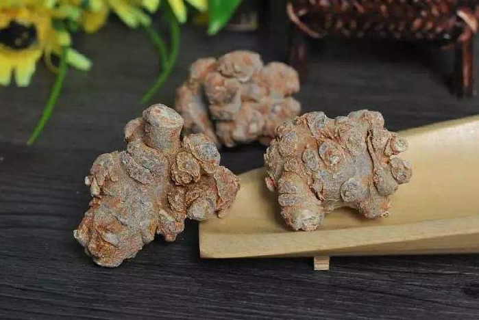 三七