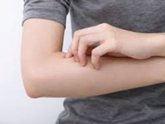 毛囊炎的症状