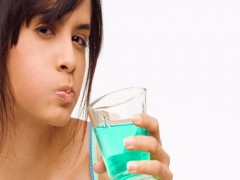 漱口水有用吗