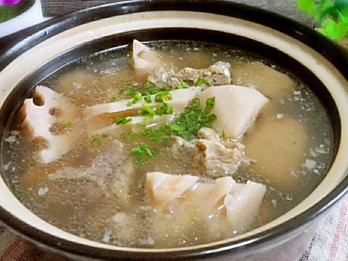 莲藕汤的功效与作用及禁忌