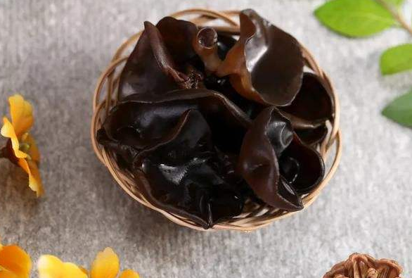孕妇可以吃黑木耳吗 专家说可以适量吃