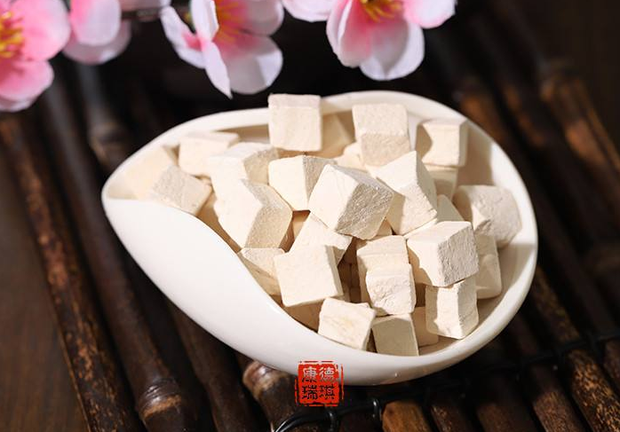 葛根泡水喝有什么作用和功效？