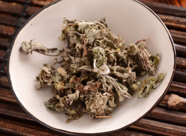 艾叶泡脚可通输卵管