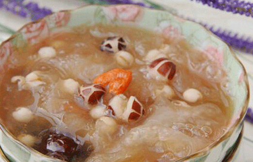 春季养生 口干舌燥常备4款食疗方