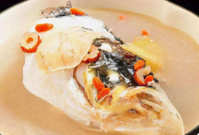 女性常吃这些美食 远离秋季脱发