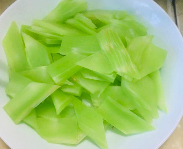 6美胸食疗 立变&ldquo;胸狠女&rdquo;