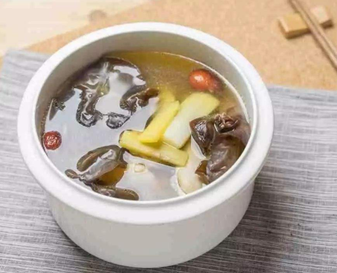 DIY8款养生药膳汤