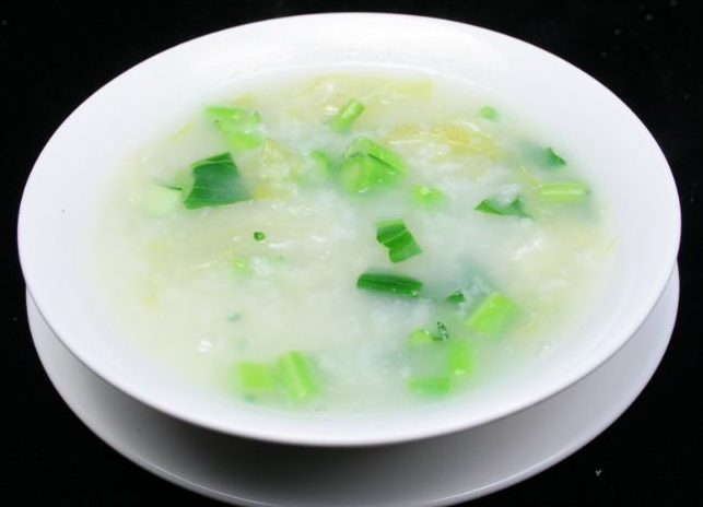 5款排毒食疗粥 让你跟便秘说NO